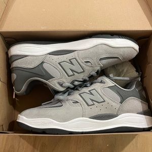 New Balance Men’s 9.5 NB Numeric Tiago Lemos 1010 - Gray